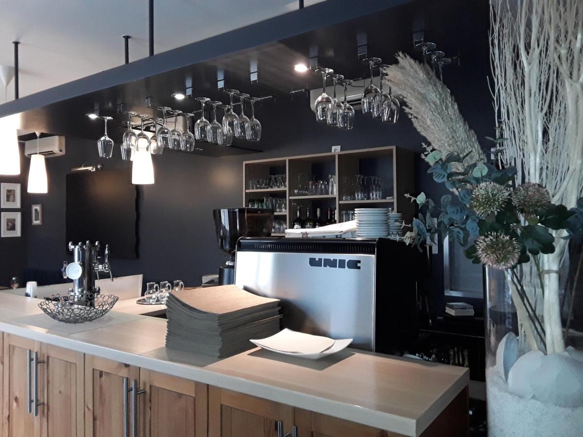 La Pomme D'Or Hotel La Charite-sur-Loire Ngoại thất bức ảnh
