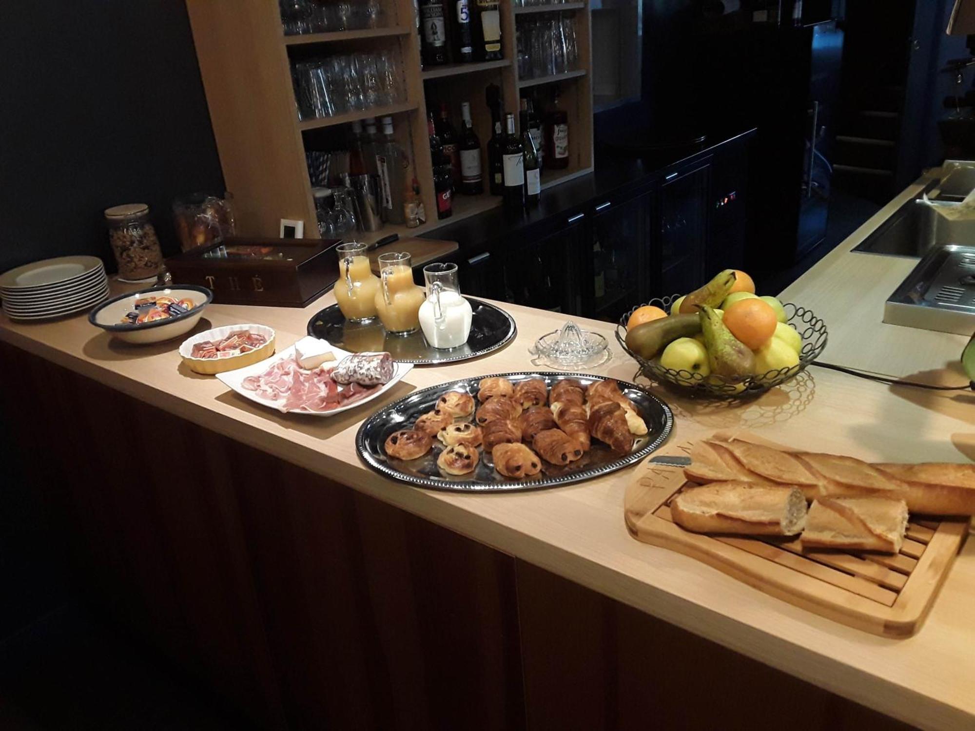 La Pomme D'Or Hotel La Charite-sur-Loire Ngoại thất bức ảnh