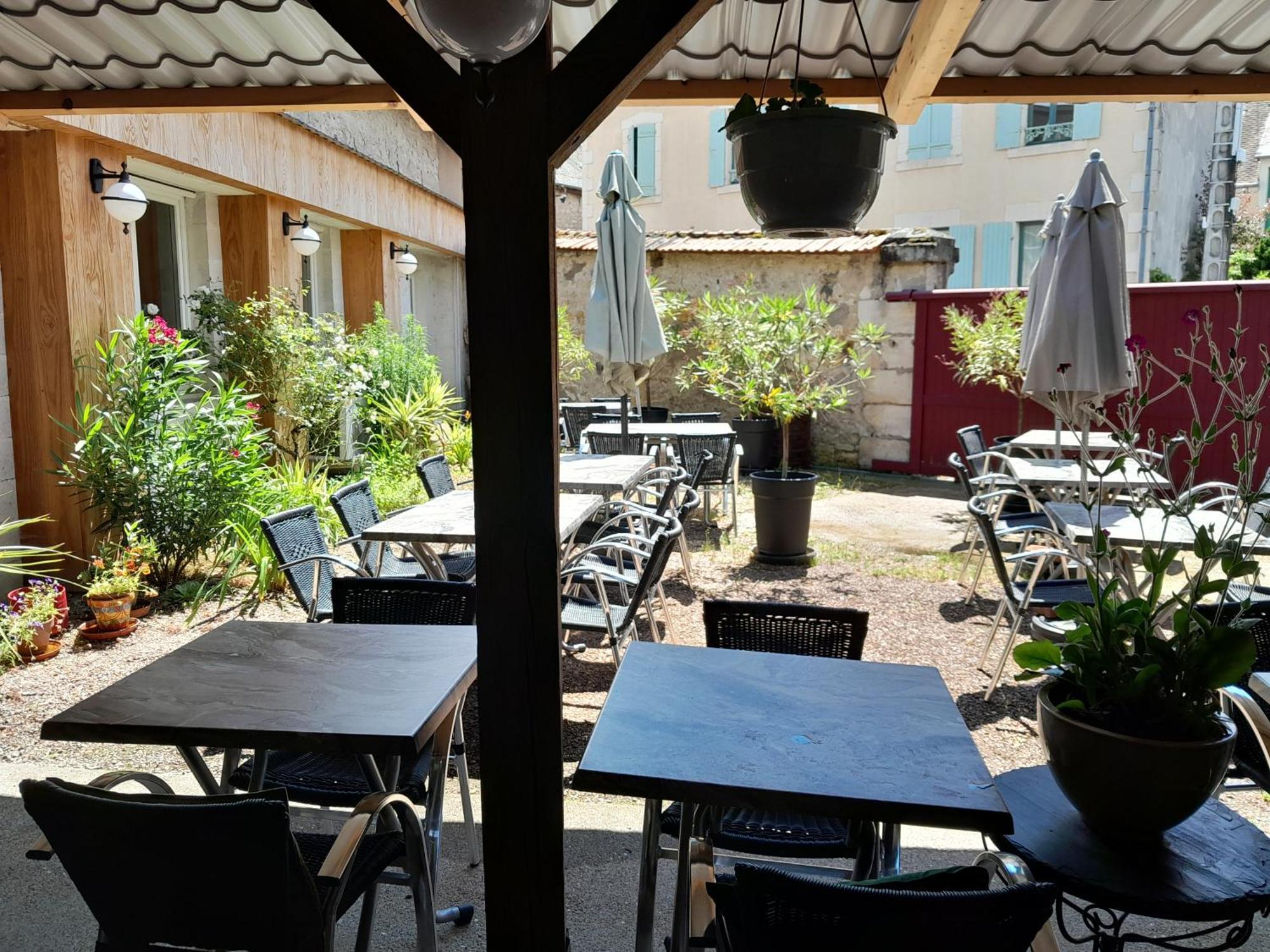 La Pomme D'Or Hotel La Charite-sur-Loire Ngoại thất bức ảnh